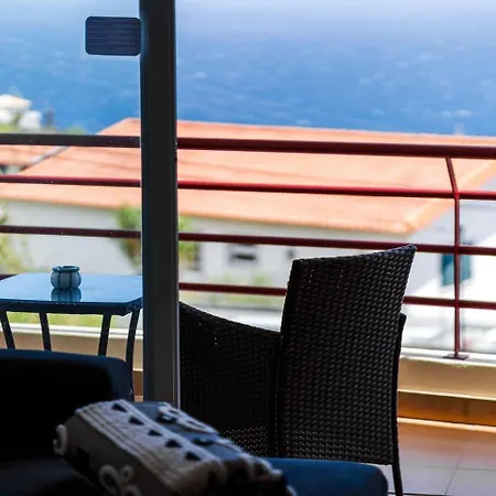 Gueatready - Ocean View Retreat In * קאניקו